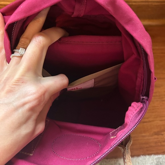 Fjällräven Kånken Mini Backpack in Burgundy with Leather Handles - Picture 7 of 7